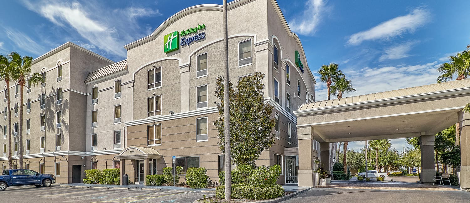 Welcome to Holiday Inn Express & Suites Clearwater